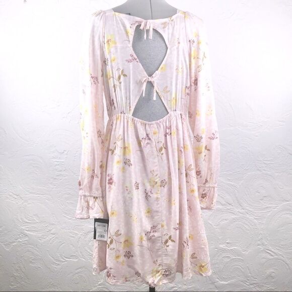 Art Class Pastel Pink Floral Dress-cut Out Back - Picture 4 of 16